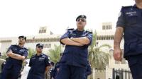 الكويت.. نشر صور 24 امرأة ورجلا ضبطوا يمارسون الدعارة